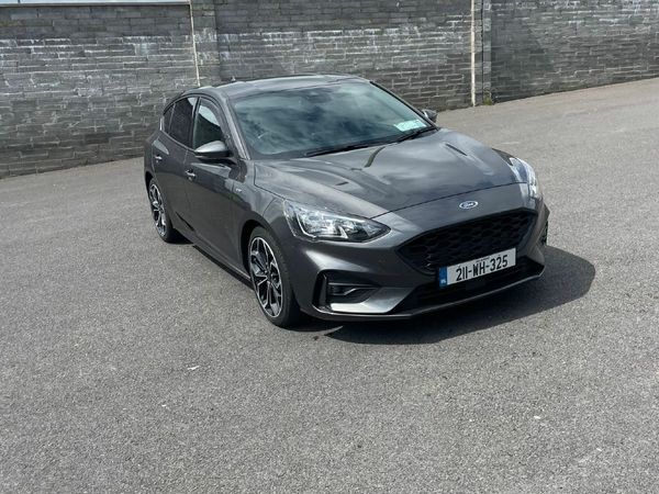 Ford Focus Hatchback, Diesel, 2021, Grey