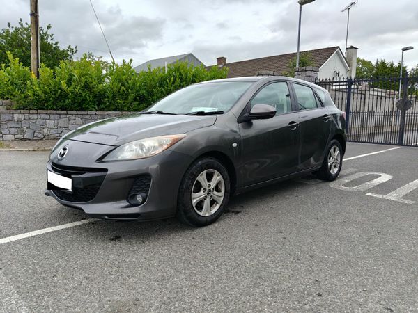 Mazda Mazda3 Hatchback, Diesel, 2013, Grey