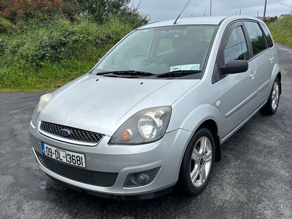 Ford Fiesta Hatchback, Petrol, 2009, Silver