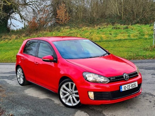 Volkswagen Golf Hatchback, Diesel, 2010, Red