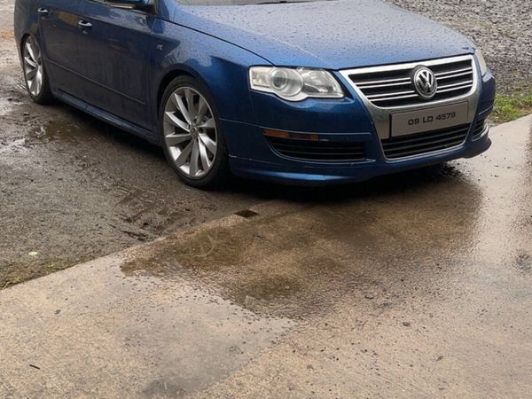 Volkswagen Passat Saloon, Diesel, 2009, Blue