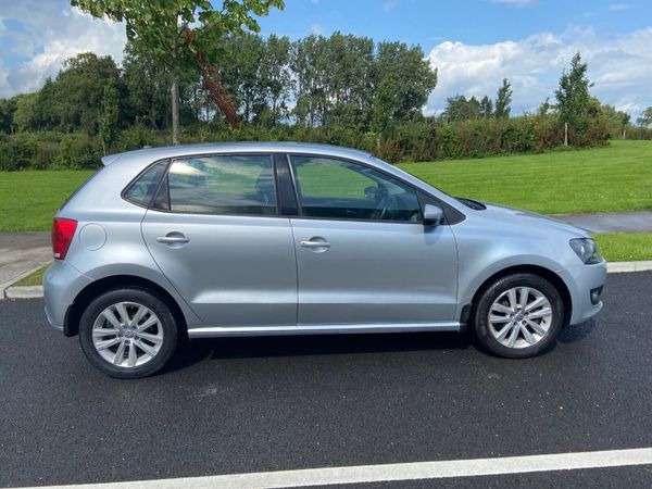 Volkswagen Polo Hatchback, Petrol, 2013, Silver