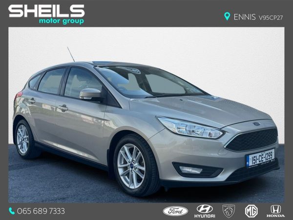 Ford Focus Hatchback, Diesel, 2015, Gold