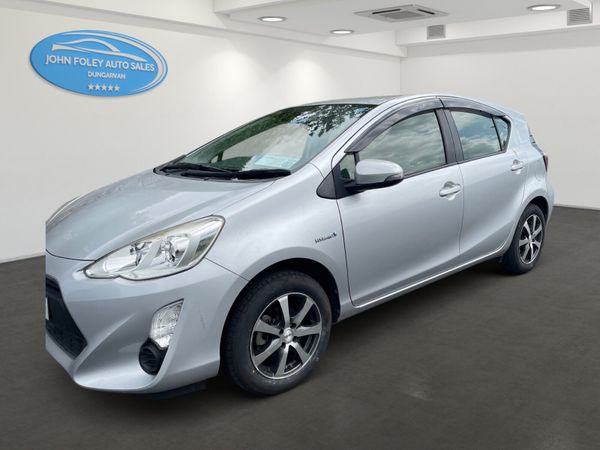 Toyota Aqua Hatchback, Petrol Hybrid, 2016, Silver