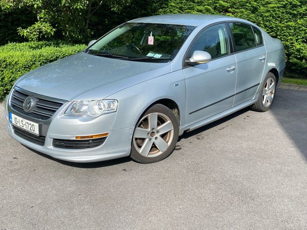 Volkswagen Passat Saloon, Diesel, 2010, Silver