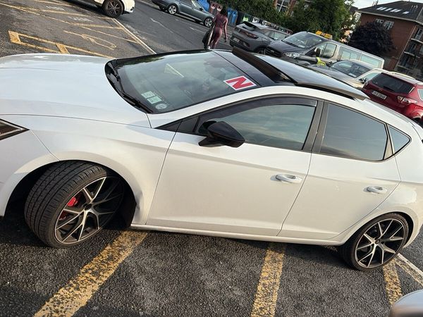 SEAT Leon Estate, Petrol, 2014, White