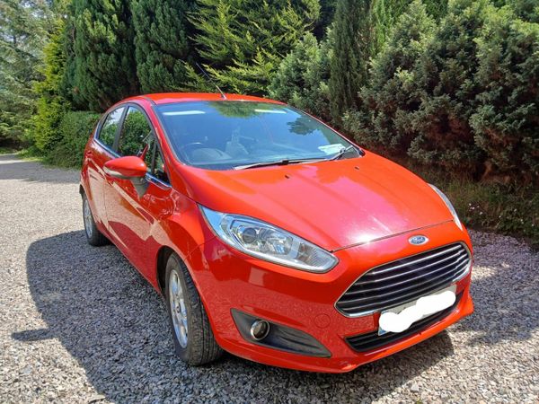 Ford Fiesta Hatchback, Diesel, 2013, Red