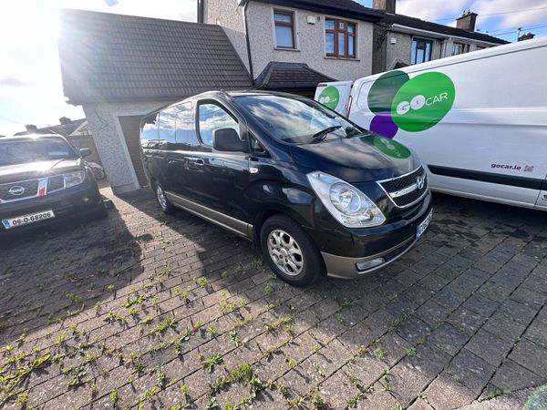 Hyundai Montana MPV, Diesel, 2013, Black
