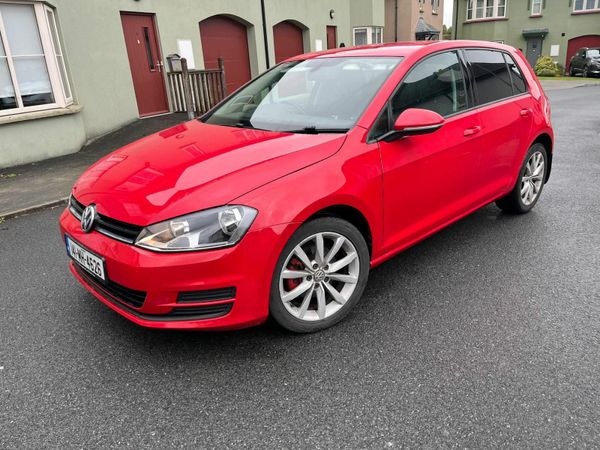 Volkswagen Golf Hatchback, Petrol, 2014, Red