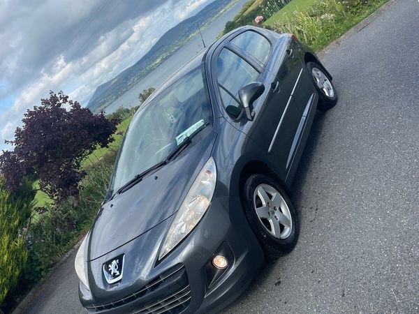 Peugeot 207 Hatchback, Petrol, 2012, Grey