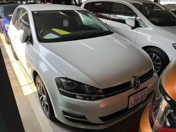 Volkswagen Golf Hatchback, Petrol, 2017, White