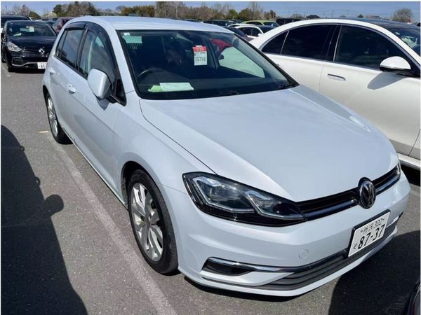 Volkswagen Golf Hatchback, Petrol, 2017, White