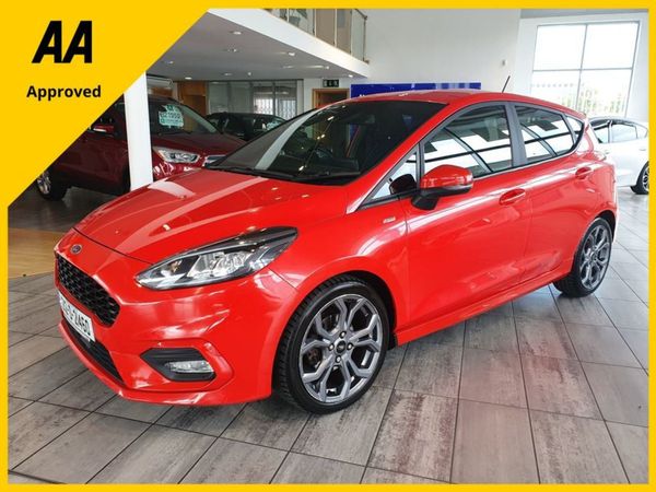 Ford Fiesta Hatchback, Petrol, 2021, Red