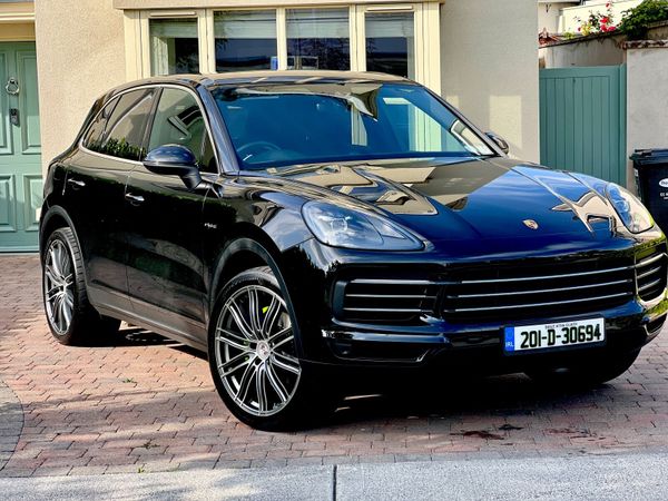 Porsche Cayenne SUV, Petrol Plug-in Hybrid, 2020, Black