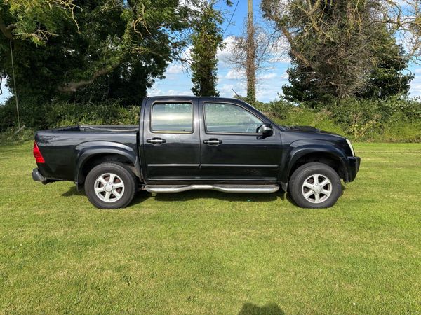 Isuzu Rodeo Pick Up, Diesel, 2009, Black