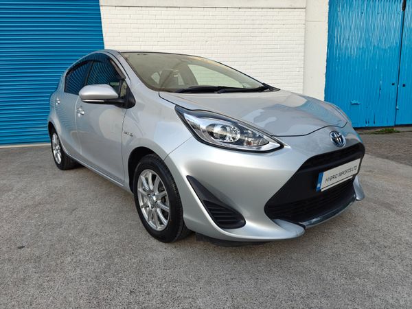Toyota Aqua Hatchback, Petrol Hybrid, 2020, Silver