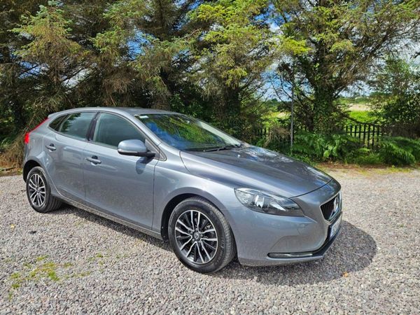 Volvo V40 Estate, Diesel, 2016, Grey