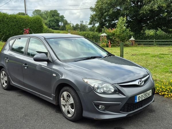 Hyundai i30 Hatchback, Diesel, 2010, Grey