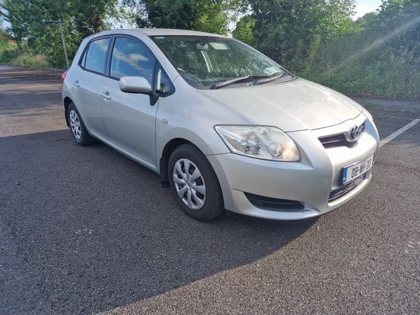 Toyota Corolla Hatchback, Petrol, 2007, Silver