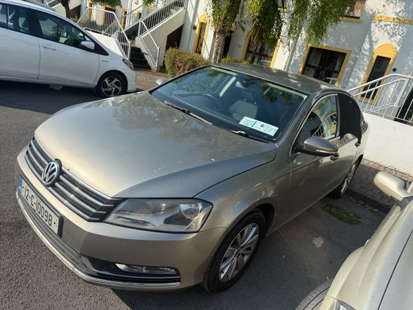 Volkswagen Passat Saloon, Diesel, 2012, Brown