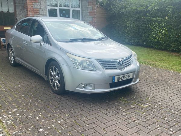 Toyota Avensis Saloon, Diesel, 2010, Silver
