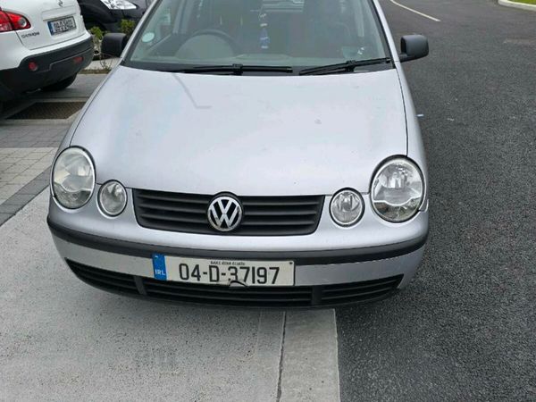 Volkswagen Polo Hatchback, Petrol, 2004, Silver