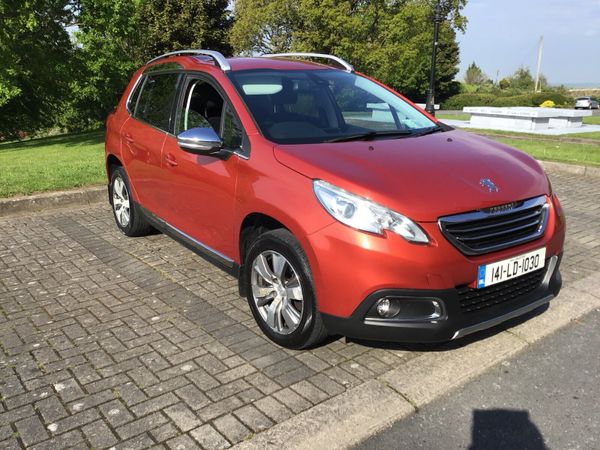 Peugeot 2008 Hatchback, Petrol, 2014, Red
