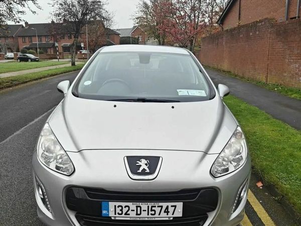 Peugeot 308 Hatchback, Diesel, 2013, Silver