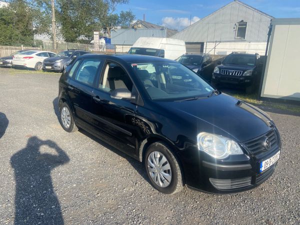 Volkswagen Polo Hatchback, Petrol, 2009, Black