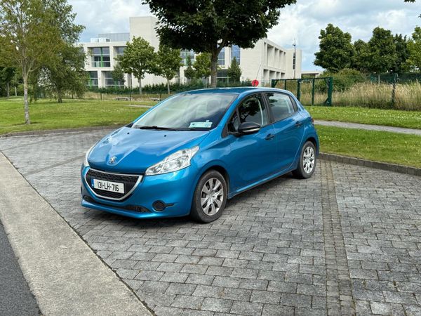 Peugeot 208 Hatchback, Petrol, 2013, Blue