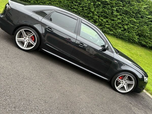 Audi A4 Saloon, Diesel, 2012, Black