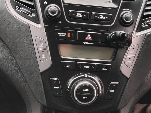Hyundai Santa Fe SUV, Diesel, 2013, Silver