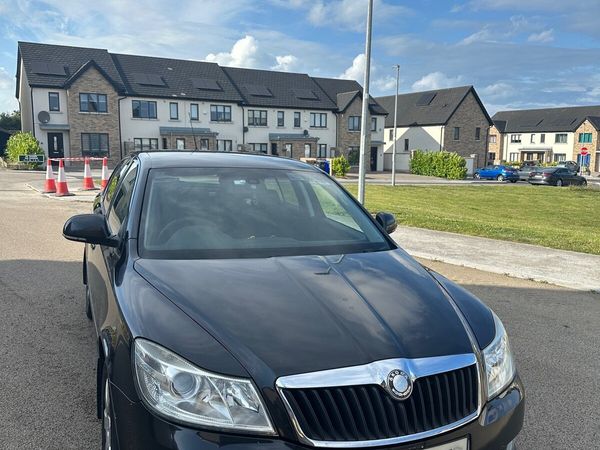 Skoda Octavia Hatchback, Diesel, 2010, Black