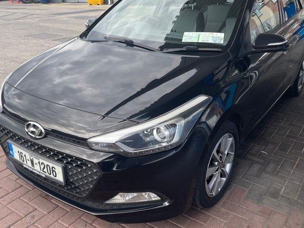 Hyundai i20 Hatchback, Petrol, 2016, Black