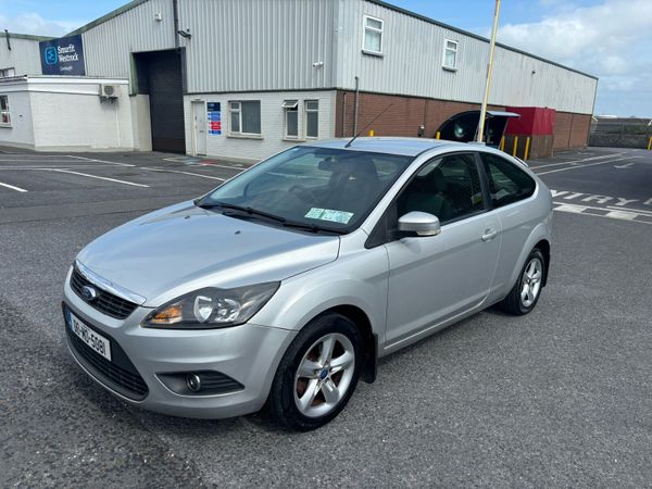 Ford Focus Hatchback, Petrol, 2008, Silver