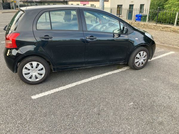 Toyota Yaris Hatchback, Petrol, 2007, Black