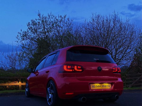 Volkswagen Golf Hatchback, Diesel, 2010, Red