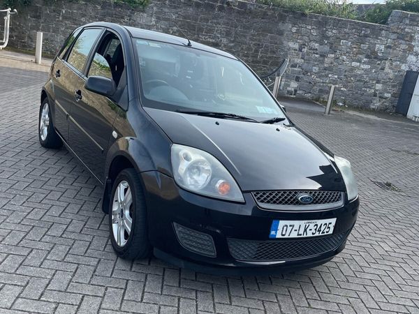 Ford Fiesta Hatchback, Petrol, 2007, Black