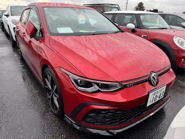 Volkswagen Golf Hatchback, Petrol, 2022, Red