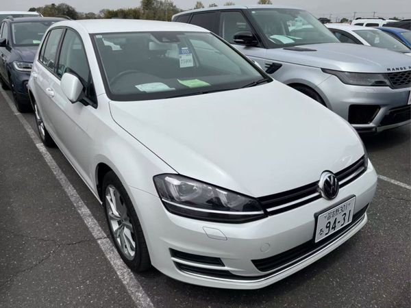 Volkswagen Golf Hatchback, Petrol, 2013, White