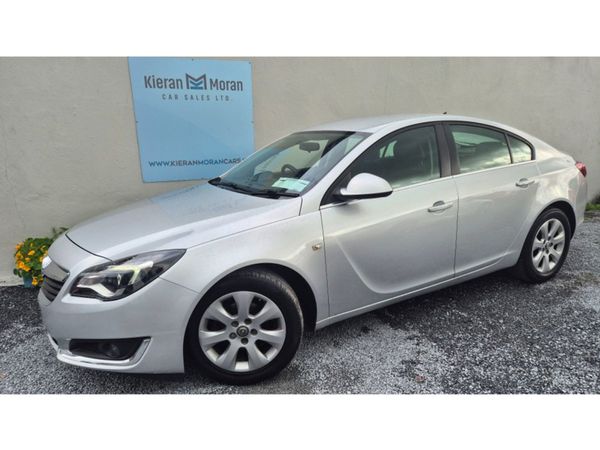 Opel Insignia Hatchback, Diesel, 2015, Silver
