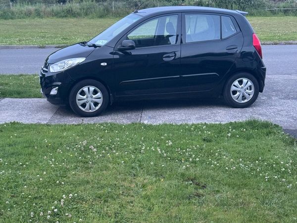 Hyundai i10 Hatchback, Petrol, 2011, Black