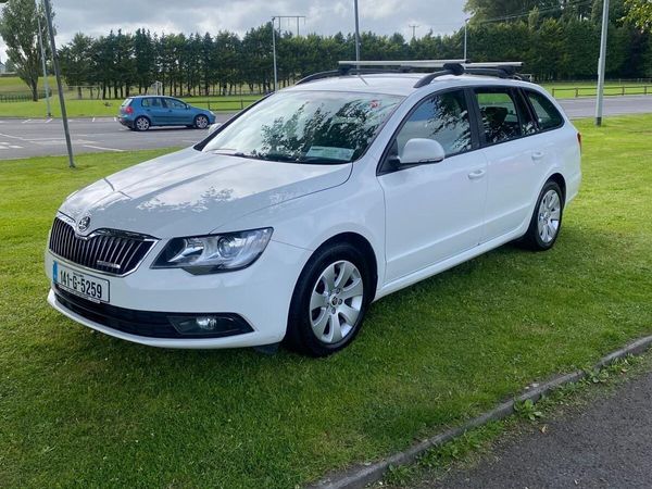 Skoda Superb Estate, Diesel, 2014, White