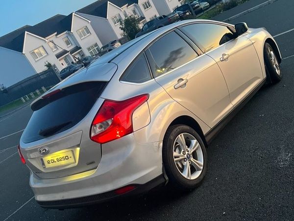 Ford Focus Hatchback, Diesel, 2012, Silver