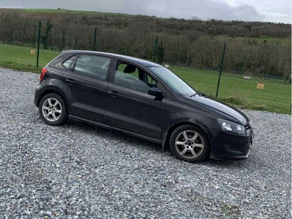 Volkswagen Polo Hatchback, Petrol, 2010, Black