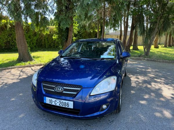 Kia Ceed Hatchback, Diesel, 2010, Blue