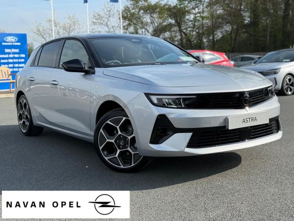 Opel Astra Hatchback, Petrol, 2025, Silver