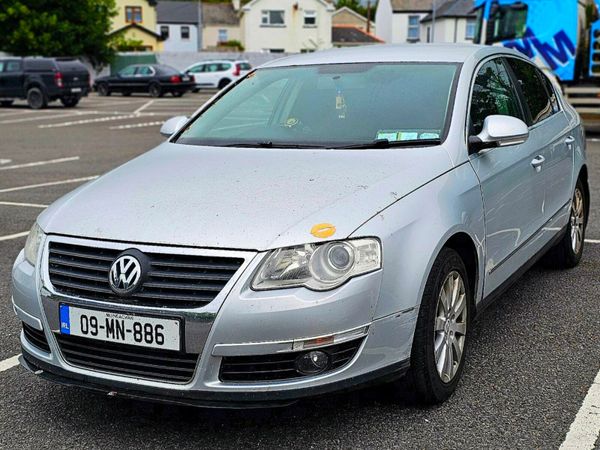 Volkswagen Passat Saloon, Diesel, 2009, Silver