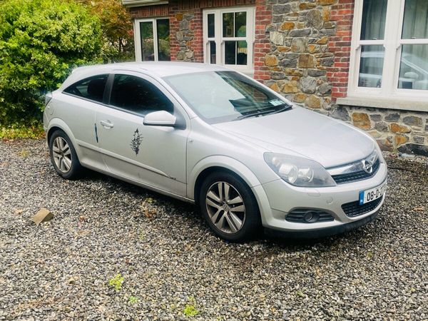 Opel Astra Hatchback, Petrol, 2008, Silver