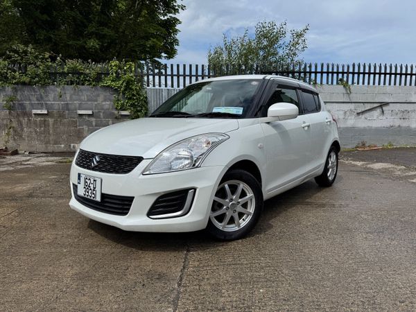 Suzuki Swift Hatchback, Petrol, 2016, White